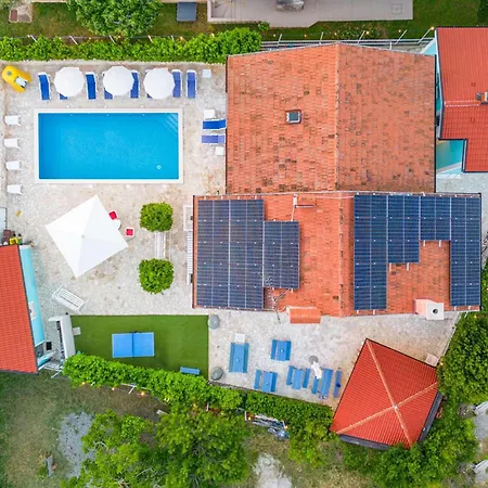 Lovely Apartment In Stinjan With Wifi Štinjan
