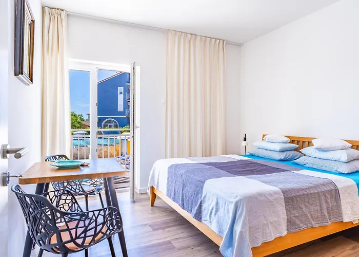 3 Bedroom Gorgeous In * Štinjan
