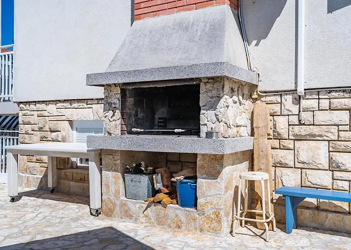 3 Bedroom Gorgeous In Appartement