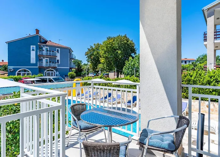 3 Bedroom Gorgeous In Appartement