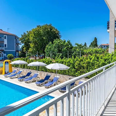 Amazing In With Kitchen Διαμέρισμα Štinjan